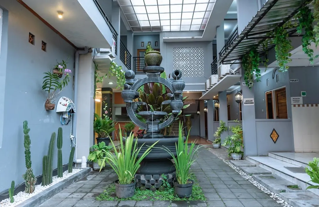 Metro Malioboro Living-1